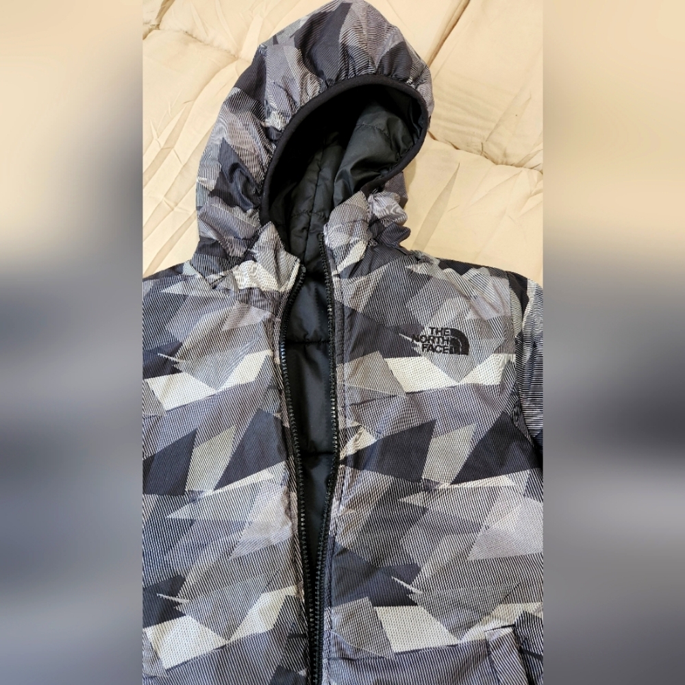 North Face reversible jacket size 7/8